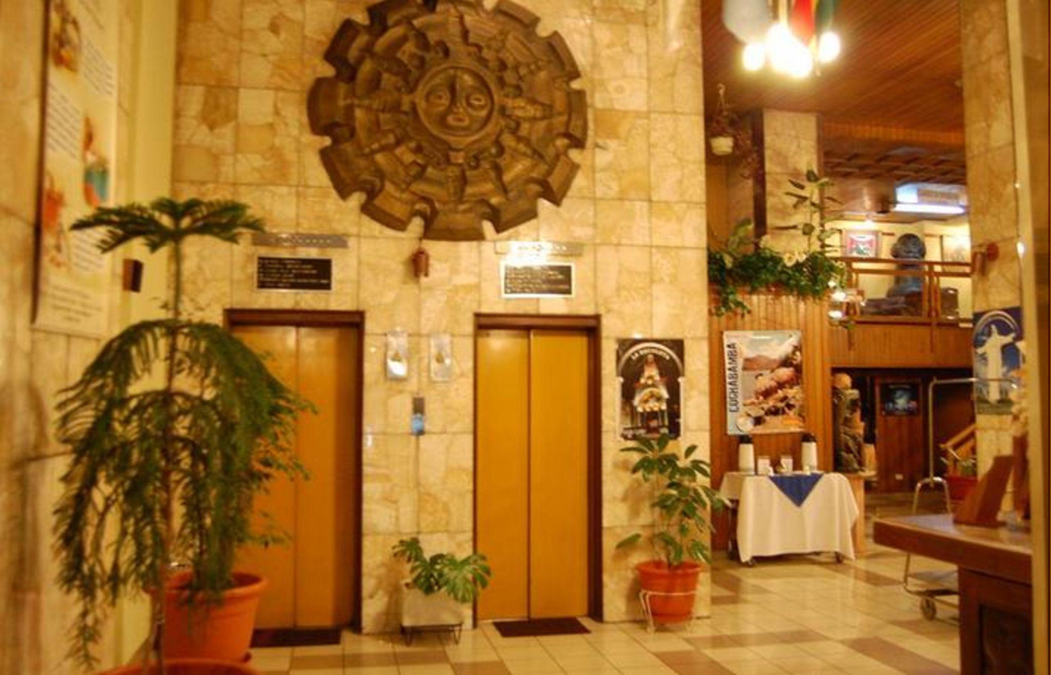 Cesar'S Plaza Hotel Cochabamba Bagian luar foto