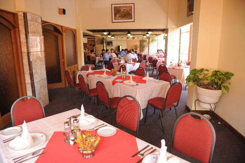 Cesar'S Plaza Hotel Cochabamba Bagian luar foto